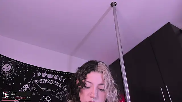 hazellwitch online show from September 10, 5:02 pm