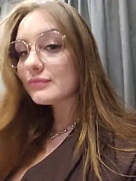 Snapshot of Kendra_Parlow chatting on July 9, 9:08 pm Kendra Parlow online show from July 9, 9:08 pm