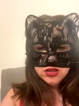 laarti online show from November 9, 4:05 pm