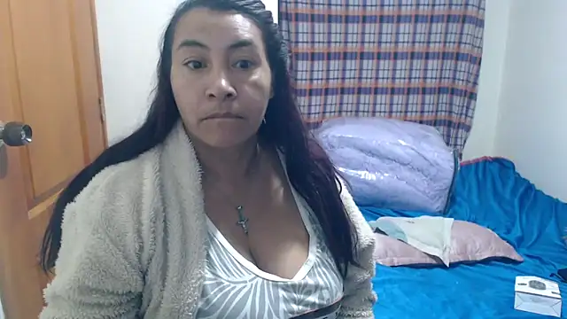 Snapshot of Siblleyx chatting on May 15, 12:39 am Siblleyx online show from May 15, 12:39 am