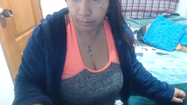 Snapshot of Siblleyx chatting on June 11, 12:32 am Siblleyx online show from June 11, 12:32 am