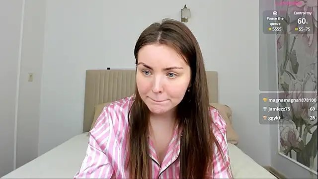 Lora Rosee online show from February 26, 1:30 pm