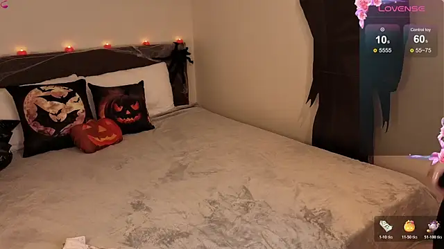 Lora Rosee online show from October 23, 1:10 pm