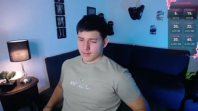 JamesCr  online show from April 1, 2:12 am