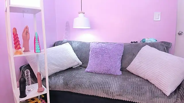 Snapshot of Hiyakasudere chatting on April 7, 6:19 pm Hiyakasudere online show from April 7, 6:19 pm