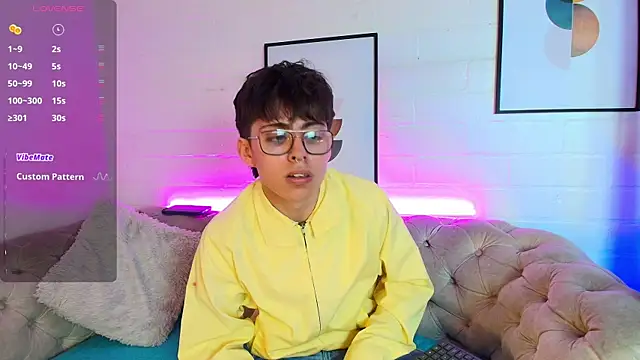 PepperTwink online show from March 9, 2:21 pm