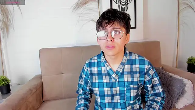 PepperTwink online show from March 13, 1:07 pm