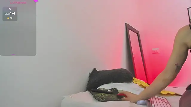 Snapshot of andrea_cherryy chatting on April 6, 4:52 pm andrea cherryy online show from April 6, 4:52 pm