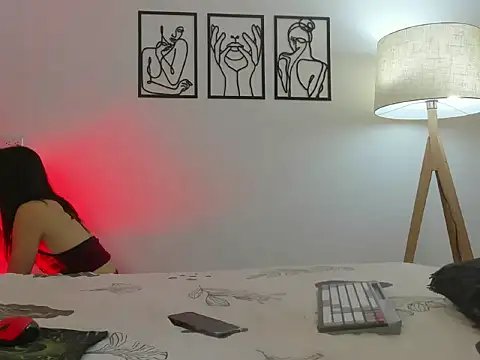 Snapshot of andrea_cherryy chatting on April 18, 8:42 pm andrea cherryy online show from April 18, 8:42 pm