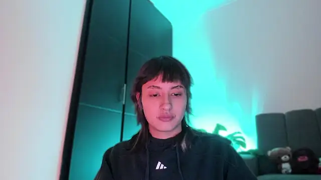 ggor4w33 online show from March 6, 11:45 pm