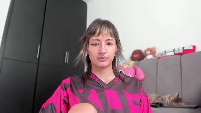 ggor4w33 online show from March 13, 9:10 pm