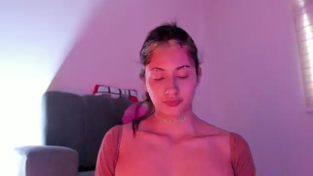 ggor4w33 online show from March 17, 8:45 pm