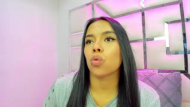 ZoeWan69 online show from March 11, 1:50 pm