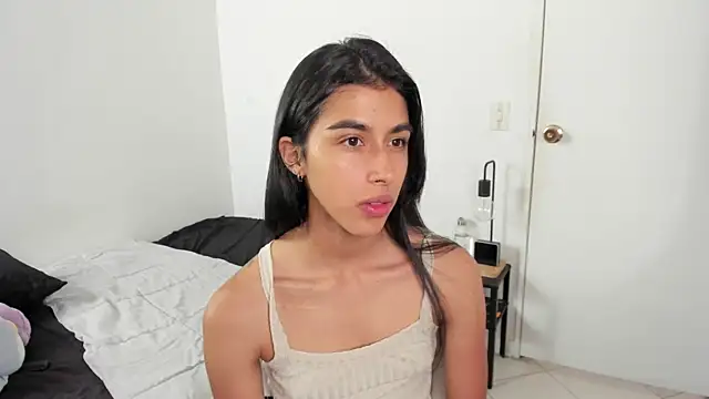 Snapshot of Mazikeen__18 chatting on July 15, 1:38 pm Mazikeen 18 online show from July 15, 1:38 pm