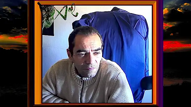 Snapshot of ReyDeBotones chatting on February 28, 3:02 pm ReyDeBotones online show from February 28, 3:02 pm