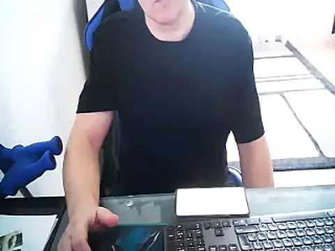 Snapshot of ruplumber chatting on March 11, 11:44 am ruplumber online show from March 11, 11:44 am