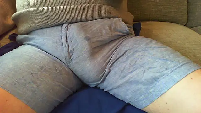 Snapshot of bulgeseeker chatting on March 12, 7:36 am bulgeseeker online show from March 12, 7:36 am