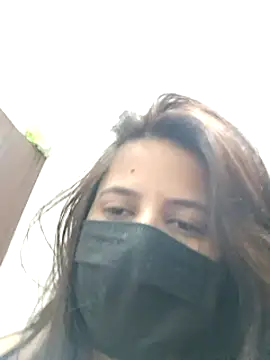 Snapshot of EZ_shuvani chatting on March 6, 7:47 am EZ shuvani online show from March 6, 7:47 am