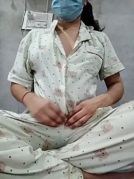 Snapshot of EZ_shuvani chatting on March 18, 6:14 am EZ shuvani online show from March 18, 6:14 am