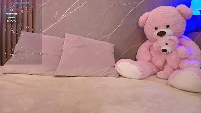 ariana jhonson1 online show from February 10, 12:20 pm