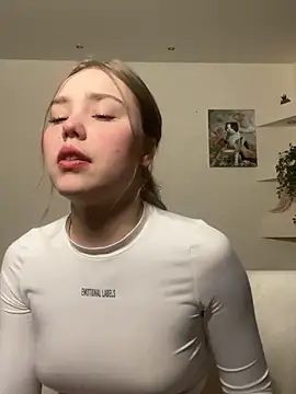 YourMegan online show from April 18, 6:34 pm