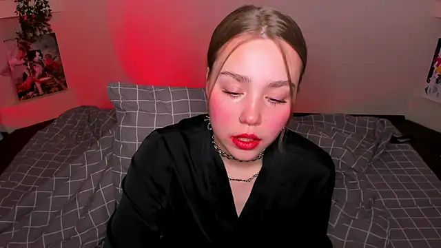 Snapshot of YourMegan chatting on May 11, 5:54 pm YourMegan online show from May 11, 5:54 pm