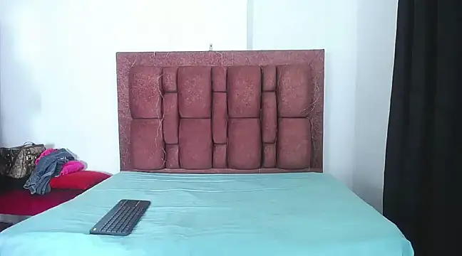 vKatalinacooper online show from February 8, 1:22 am