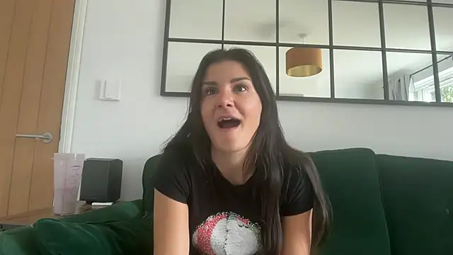 Snapshot of Petitecookie chatting on September 12, 10:59 am Petitecookie online show from September 12, 10:59 am