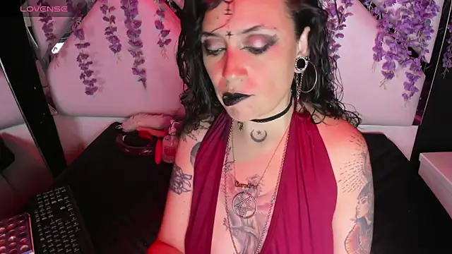 Snapshot of Fenix_Lilith chatting on June 4, 3:40 pm Fenix Lilith online show from June 4, 3:40 pm