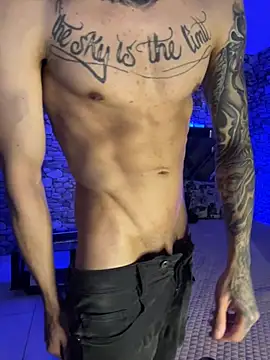 Walker Thomas1 online show from March 15, 7:05 pm