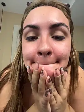 Snapshot of JessyCream chatting on June 10, 1:10 pm JessyCream online show from June 10, 1:10 pm