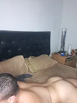 liamlara online show from October 23, 4:01 am