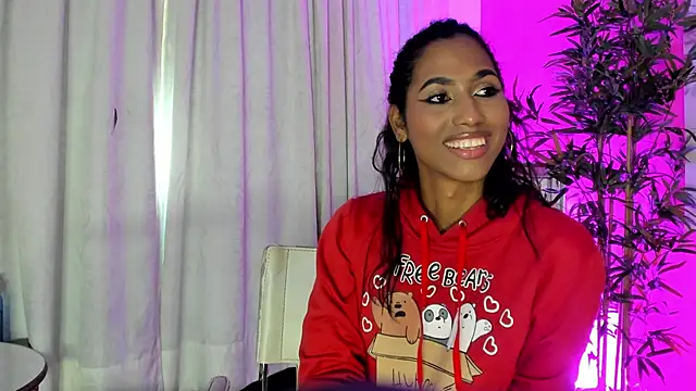 Snapshot of Alissemasiel chatting on April 29, 6:14 pm Alissemasiel online show from April 29, 6:14 pm