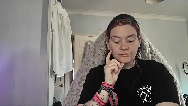 Snapshot of AureliaXOX chatting on March 20, 10:53 am AureliaXOX online show from March 20, 10:53 am