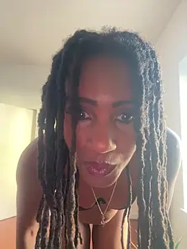 Snapshot of Aurianne chatting on May 11, 5:21 pm Aurianne online show from May 11, 5:21 pm