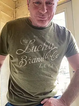 hintly online show from March 25, 8:15 pm