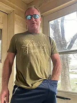 hintly online show from April 8, 10:32 pm