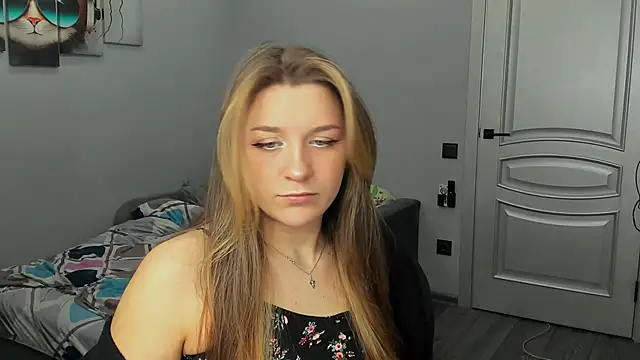 MollyMi0 online show from February 6, 10:21 pm