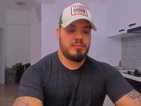 ZackMasterss online show from March 2, 8:15 pm