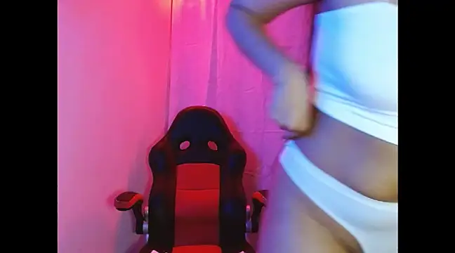 SallyWhitee online show from March 8, 6:32 am