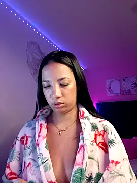 SallyWhitee online show from February 4, 4:40 am