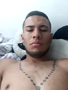 Snapshot of baby-buu chatting on February 22, 3:36 pm baby-buu online show from February 22, 3:36 pm