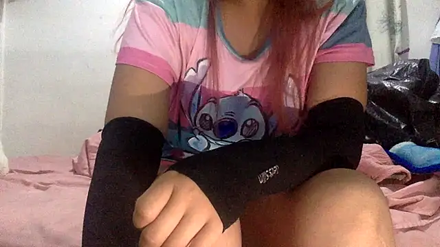 sharonlopez9611 online show from February 20, 3:03 am