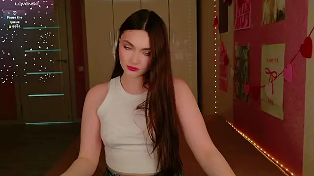 Snapshot of Kira_Jin chatting on March 9, 7:23 am Kira Jin online show from March 9, 7:23 am