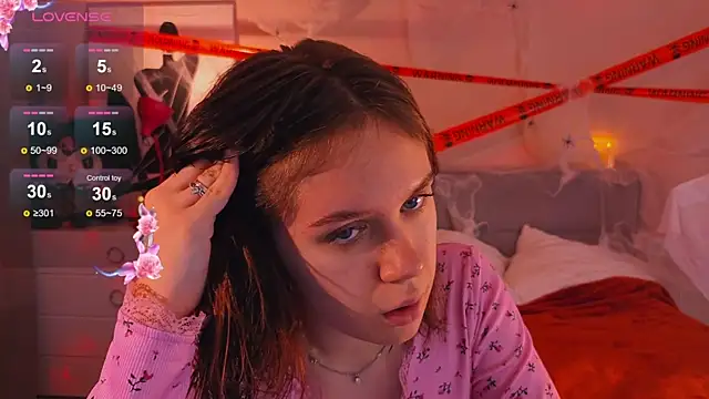 Mia Luw online show from October 22, 6:02 am