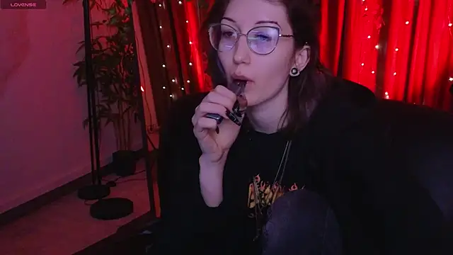 lissaros online show from February 10, 9:24 am