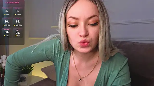 Snapshot of AugustaGearing chatting on February 19, 4:55 am AugustaGearing online show from February 19, 4:55 am