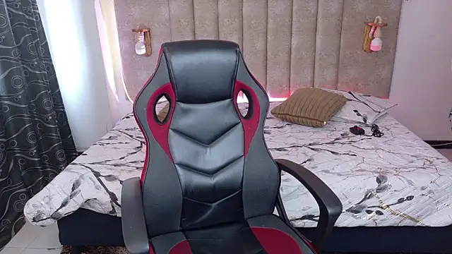 Alektra bryce online show from March 25, 7:53 pm