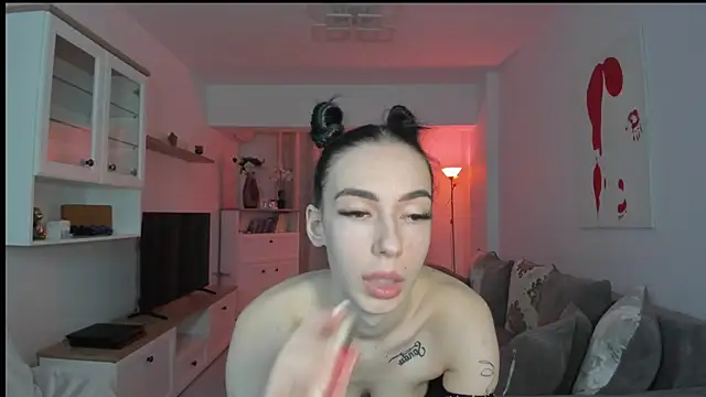 Celine Roxelle online show from March 15, 5:15 pm