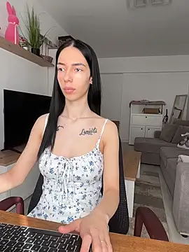 Snapshot of Celine_Roxelle chatting on April 26, 6:55 am Celine Roxelle online show from April 26, 6:55 am